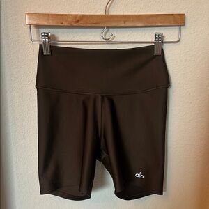 ALO Yoga Energy Short Espresso
